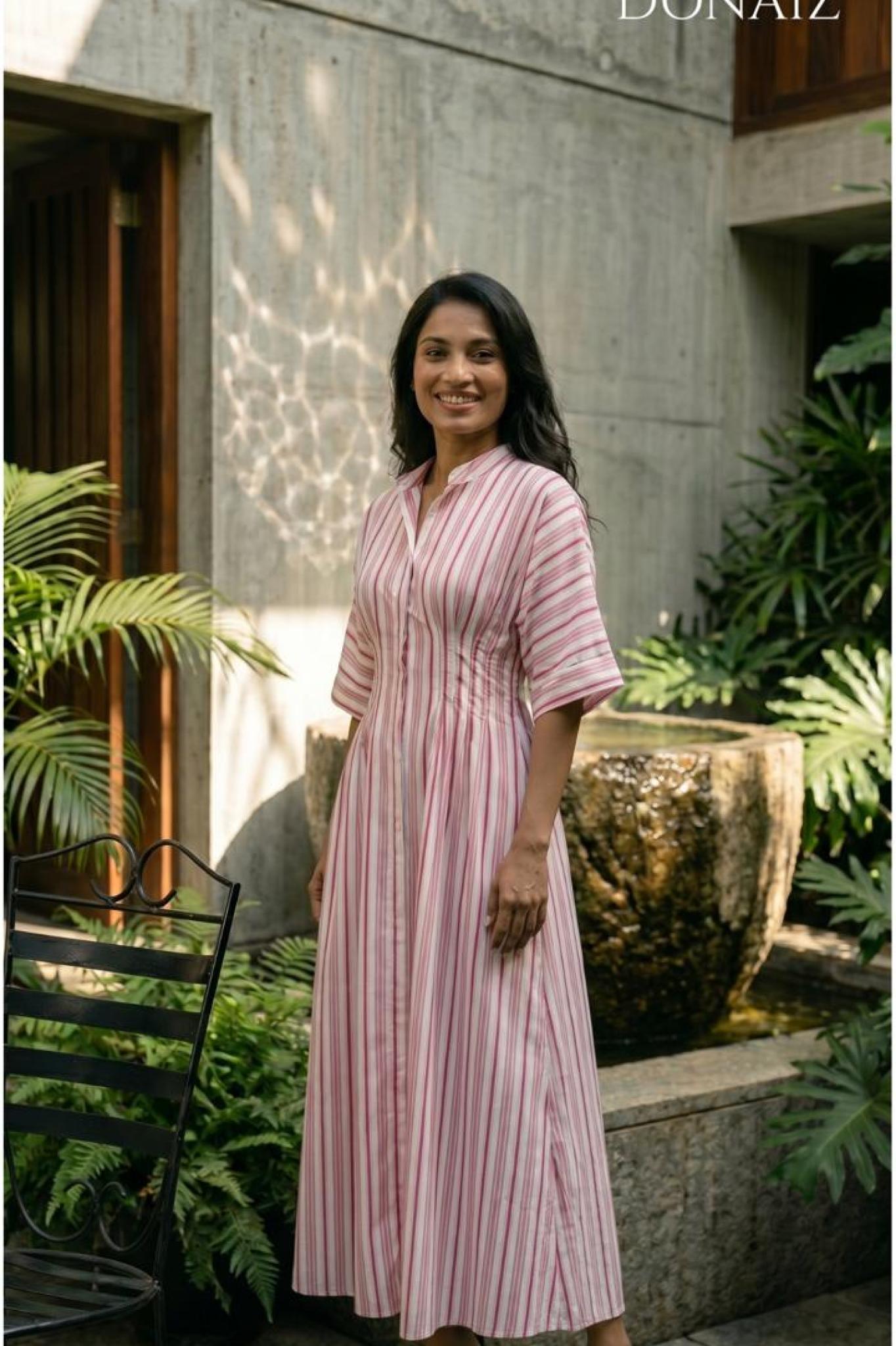 DONAIZ Pintucked Maxi dres